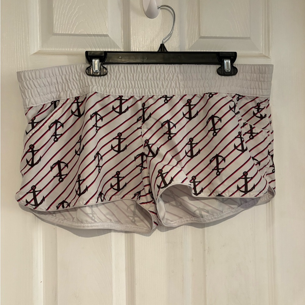 Striped Anchor Print Women's Shorts